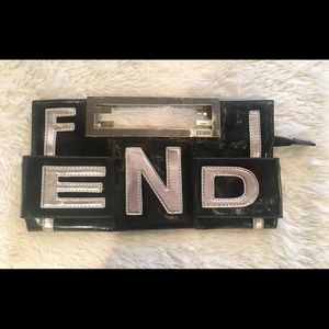 F E N D I  C L U T C H